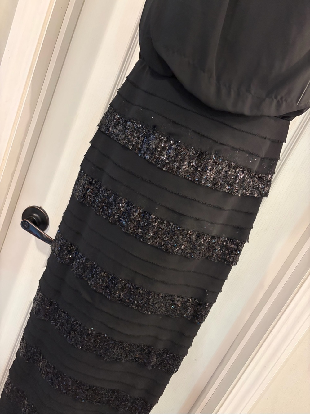 Aidan by Aidan Mattox Tiered Sequin Black Chiffon Gown EUC SZ 6 - Picture 4 of 9